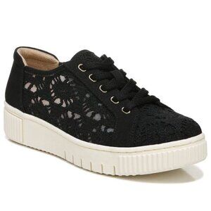 SOUL Naturalizer Black Crochet-Accent Topaz Sneaker